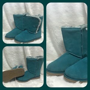 Beautiful Turquoise Boots